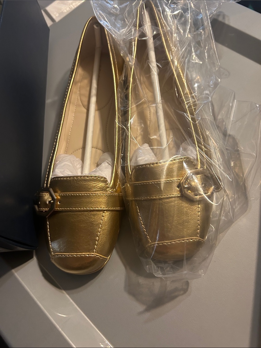 Cole Haan - Picture 3 of 7